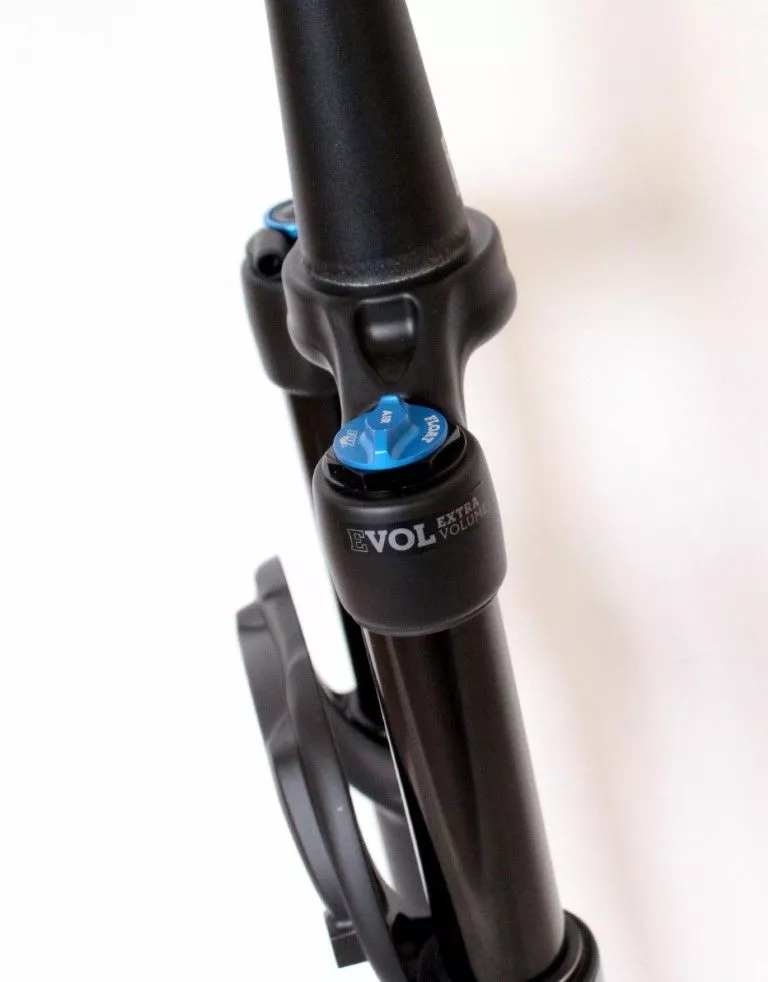 Fox 32 Float Performance Boost Voorvork-Zwart 7 Fox 32 Float Performance Boost Voorvork-Zwart - Image 5