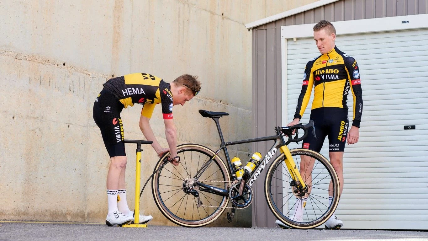 BBB BFP-27JV AirSteel Jumbo-Visma Voetpomp 9 BBB BFP-27JV AirSteel Jumbo-Visma Voetpomp - Image 7